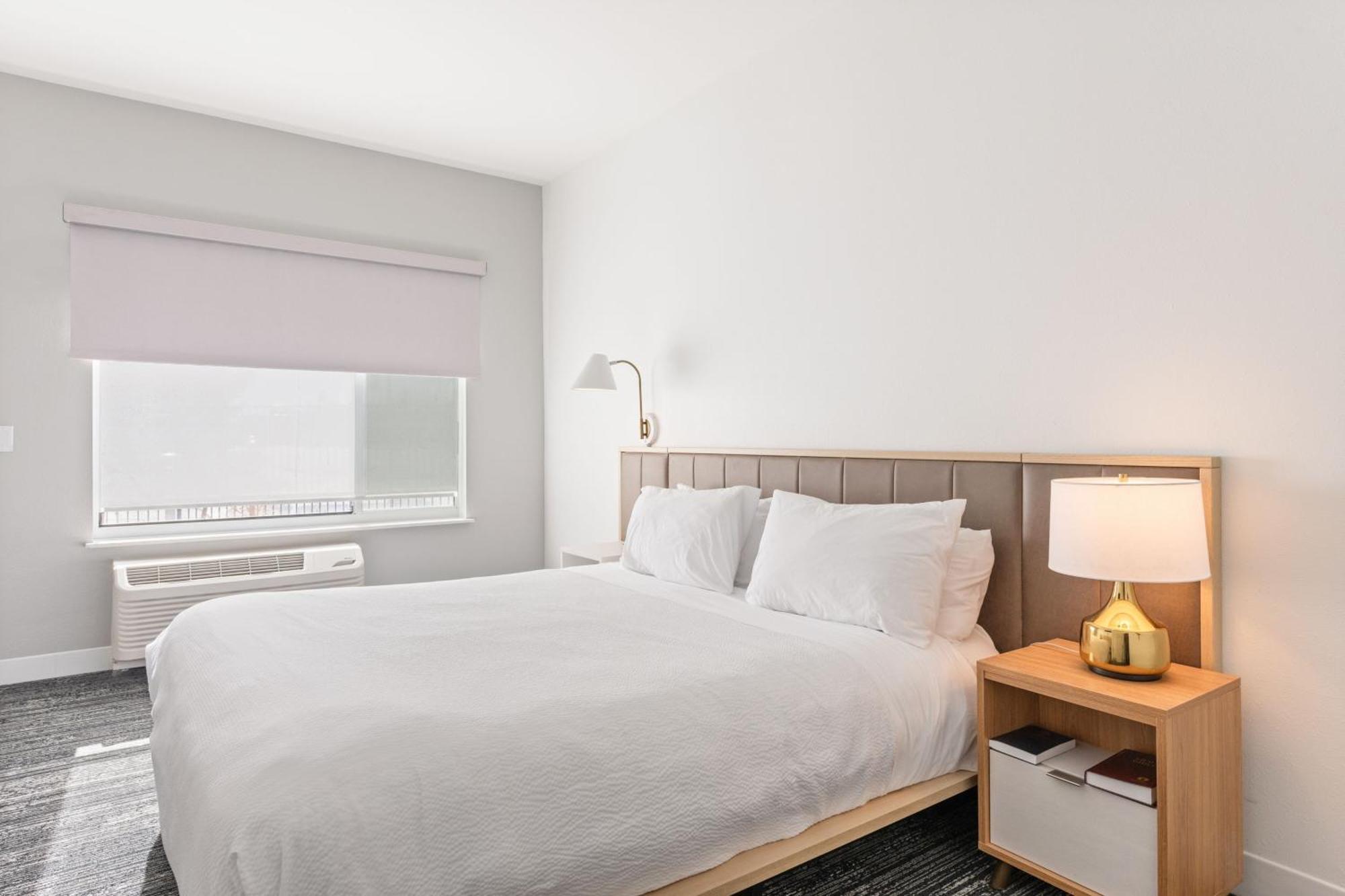 Towneplace Suites By Marriott Pueblo Downtown Экстерьер фото