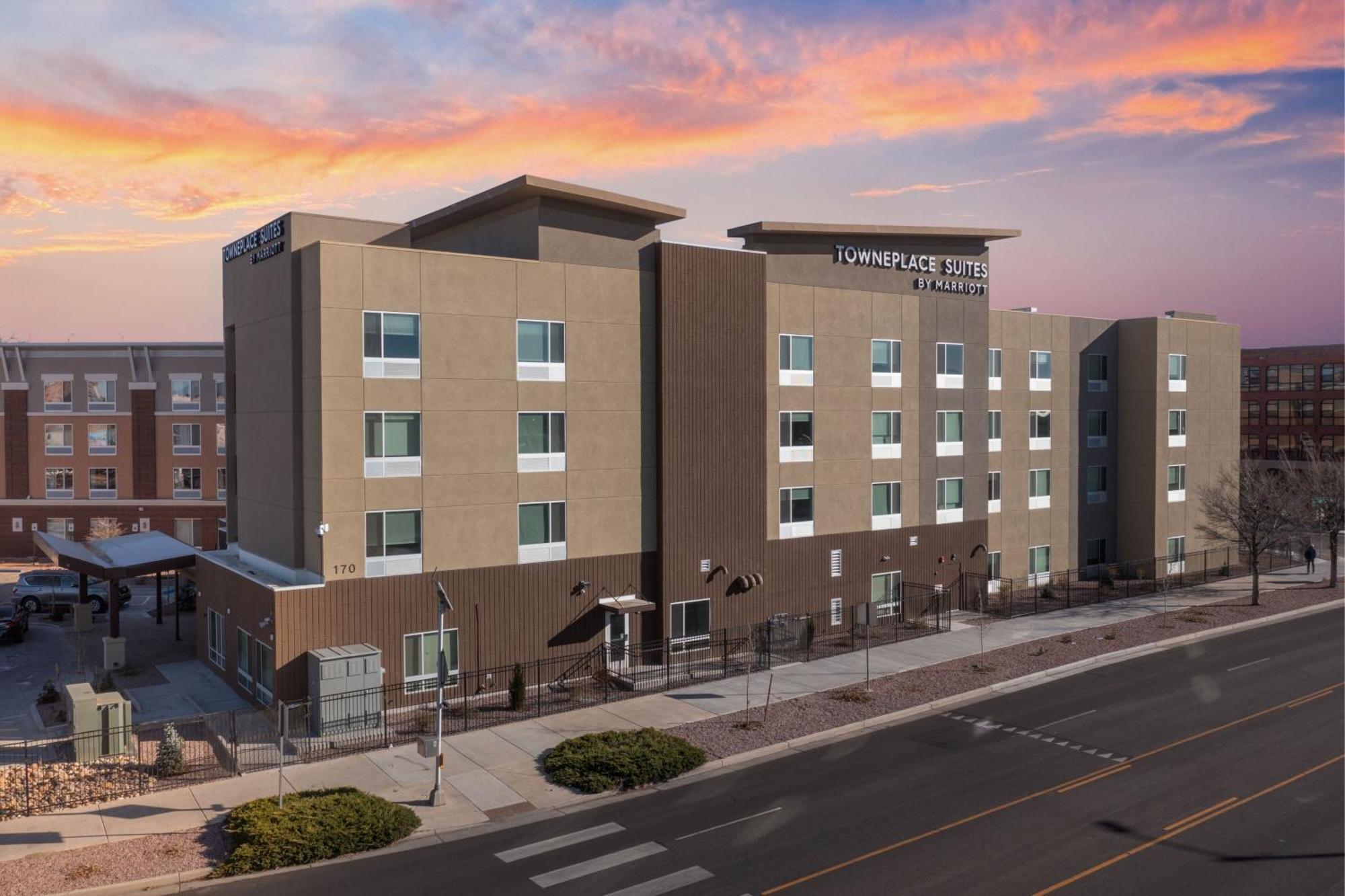 Towneplace Suites By Marriott Pueblo Downtown Экстерьер фото